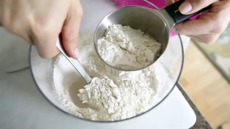 How to measure your ingredients without a scale Measure the other powder ingredients of the flour