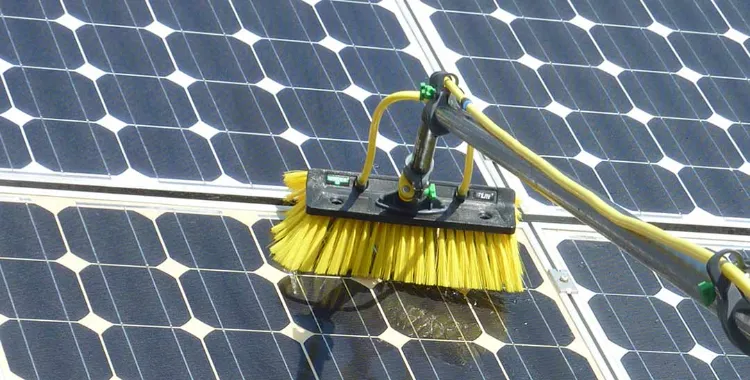 comment nettoyer des panneaux solaires 2023