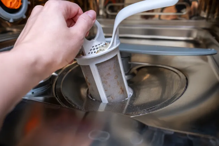 comment nettoyer filtre lave vaisselle quel intervalle quels produits nettoyage