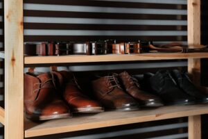 comment ranger ses chaussures pour gagner de la place maison astuce meuble sneakers