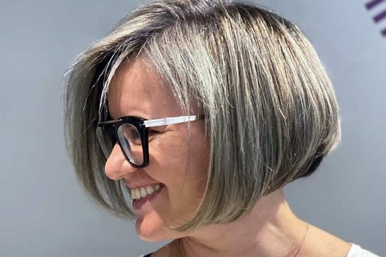 coupe carré court femme 50 ans