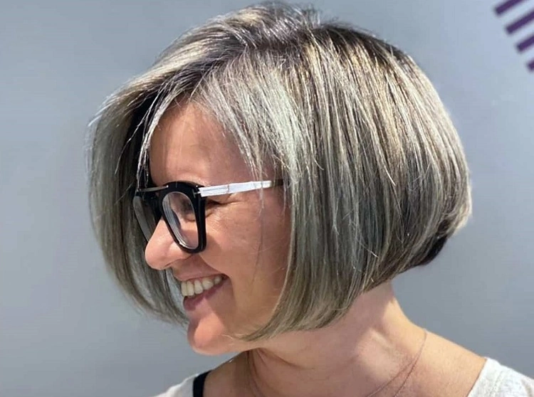 hairstyles for 50 year old women with glasses