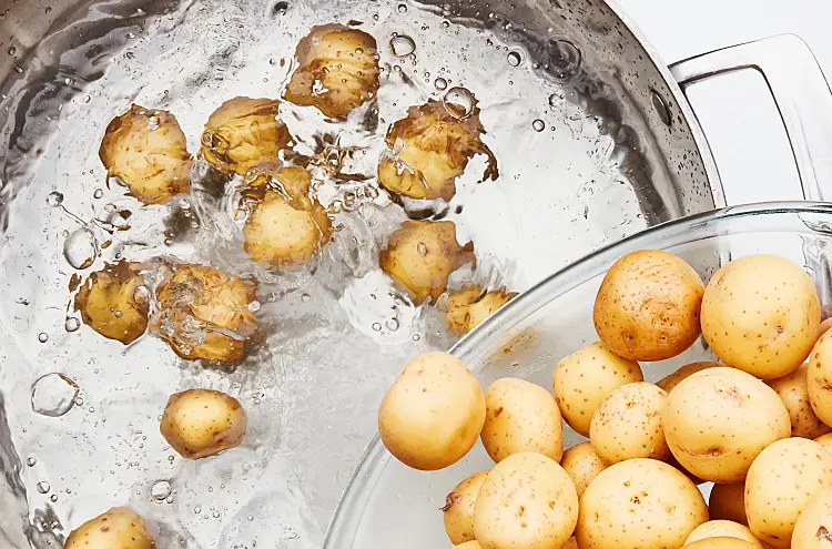 eau vinaigrée faire des frites croustillantes recette cuisine poele patates sans friteuse