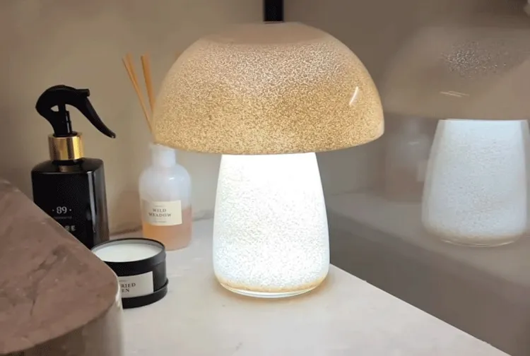 lampe champignon année 70 vintage design en verre tendance déco pinterest ikea hack saladier en verre