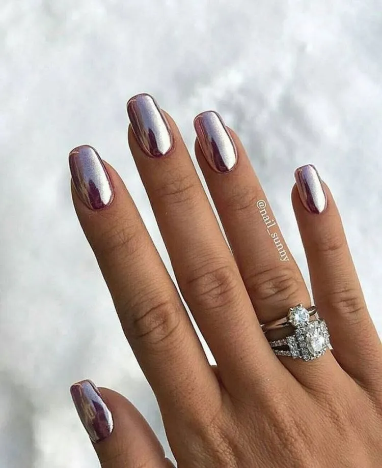nail art simple manicure trend 2023 poudre effet miroir