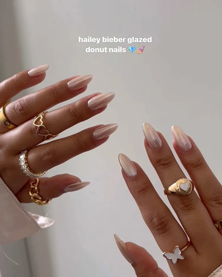 tendances beauté 2023 tiktok déco ongles glazed donut nails hailey bieber trend manucure nude
