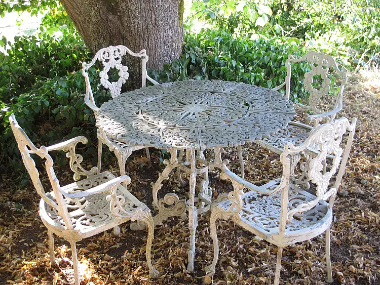 vintage meuble jardin tendance 2023 idees art deco table chaises