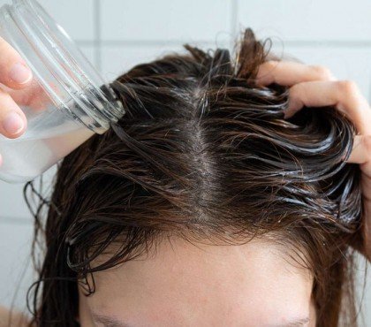 Ne pas se laver les cheveux pendant 1 mois