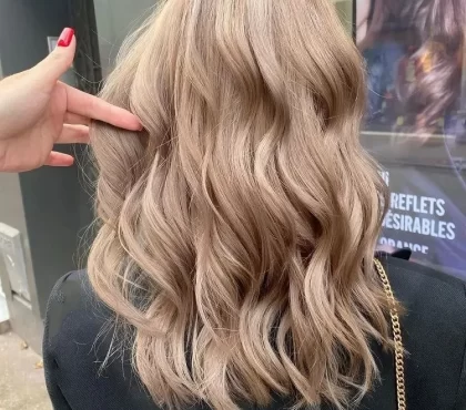 c'est quoi la couleur blond cacao couleur de cheveux tendance 2023