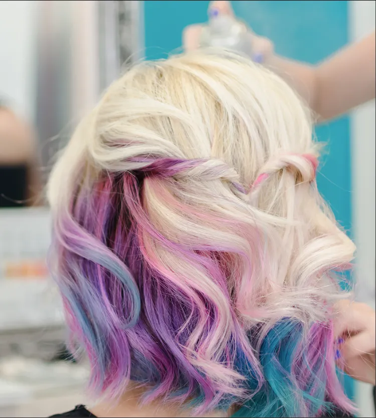 cheveux pastel dégradé coloration ombré effet arc en ciel bleu rose lavande