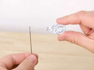 comment enfiler rapidement une aiguille technique enfilage détaillée