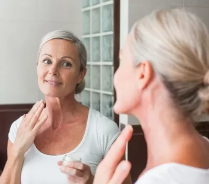 comment retendre la peau du cou naturellement soin anti âge naturel astuces de grand-mère
