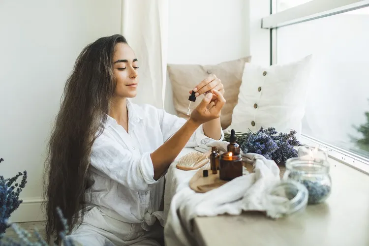 comment utiliser huile essentielle de romarin pour faire pousser les cheveux soins maison naturels éviter chute capillaire