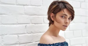 coupe pour cheveux fins bixie cut avec frange sur le côté
