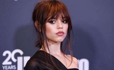 frange effilée pourquoi comment adopter tendance coiffure 2023 chopped bob carré avec frange jenna ortega