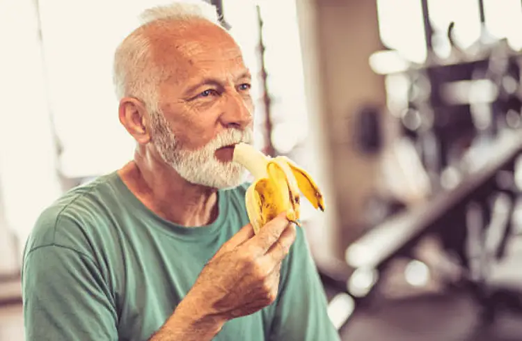 manger des bananes après 60 ans grossir maigrir santé cardiaque alimentation regime homme femme