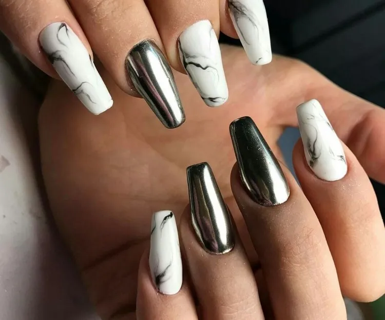 nail art hiver 2023 effet marbre chrome nails ongles ballerine