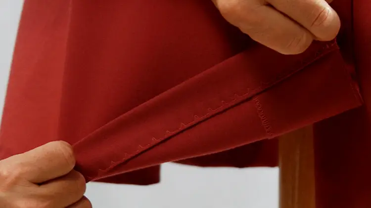 préparer un ourlet sans couture rabat mode pantalon jean tissu