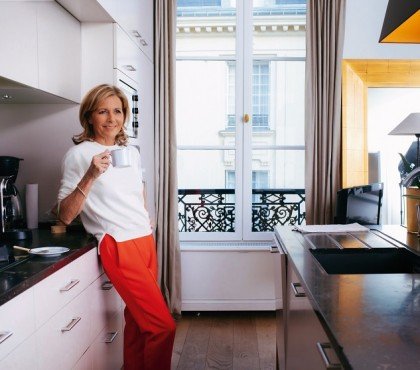 quelle tenue femme 60 ans claire chazal style look mode tendance pour paraitre plus jeune