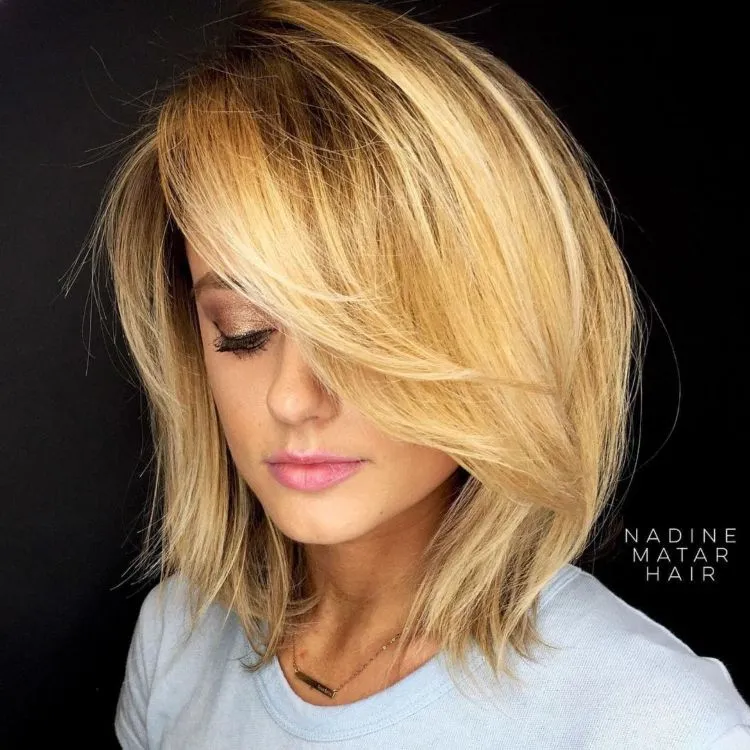 carré mi long dégradé effilé lisse quelle coupe frange blonde brune femme tendances mode