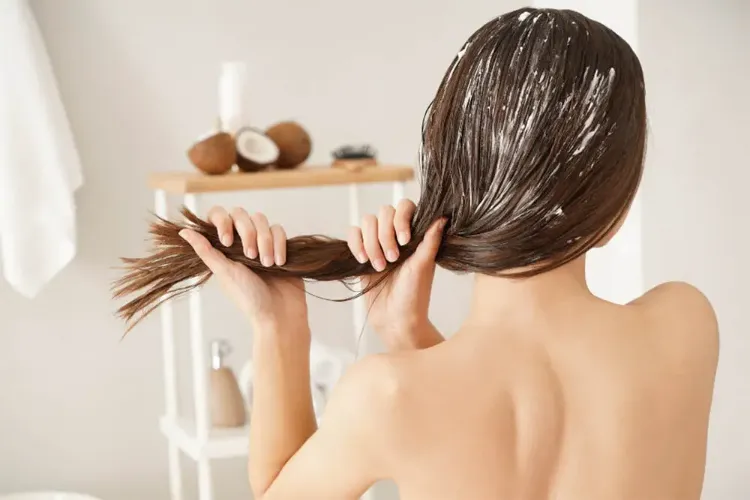 Comment utiliser l huile de coco sur les cheveux pour les faire pousser recette masque