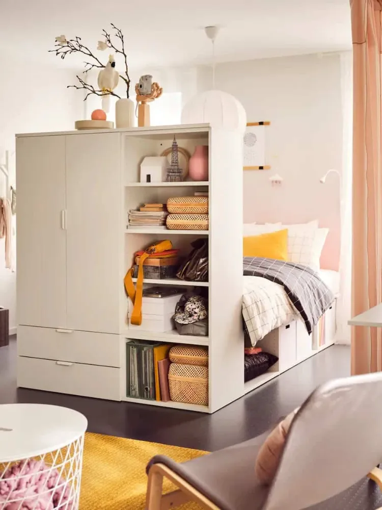 S’arrêter à une armoire optimisée petite chambre amenager gain de place facile