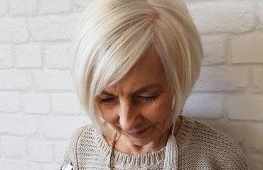 cheveux effiles femme 60 ans