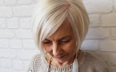 cheveux effiles femme 60 ans