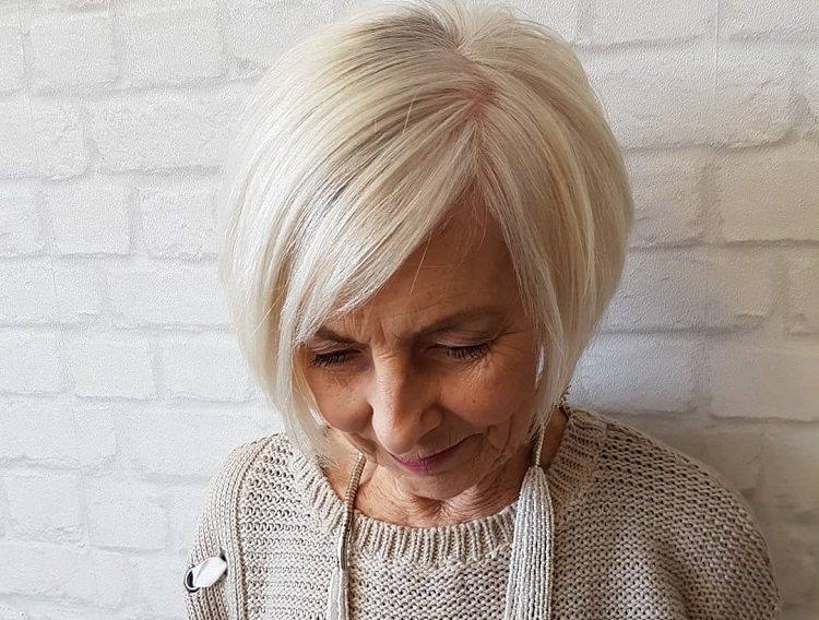 cheveux effiles femme 60 ans