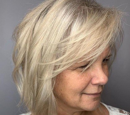 coupe carré dégradé femme 60 ans