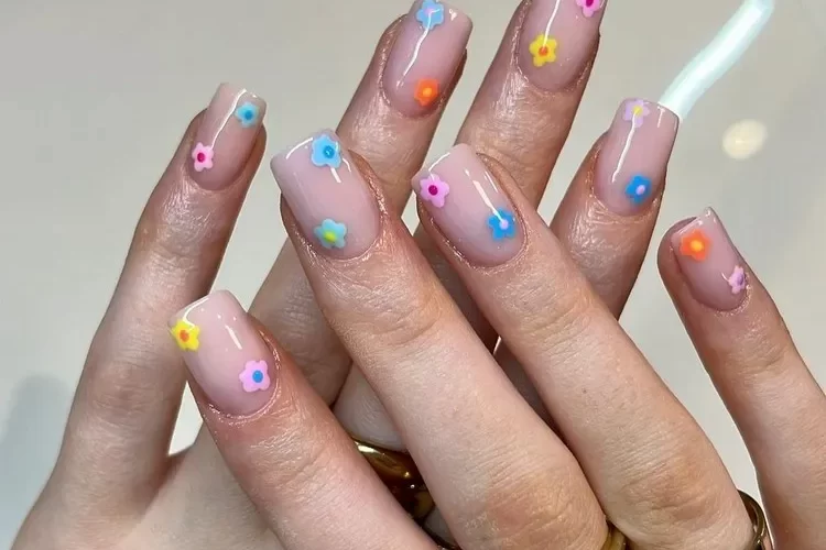 déco ongles printemps tendance 2023 nail art floral