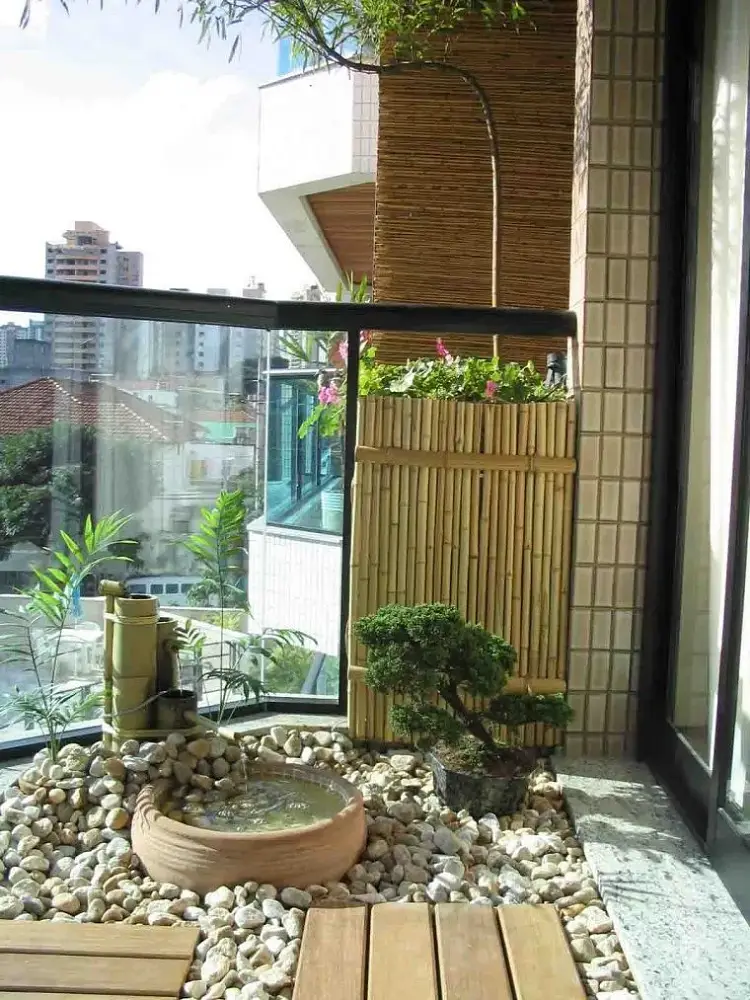 jardin japonais aménager balcon arrondi design plantes pierres bois