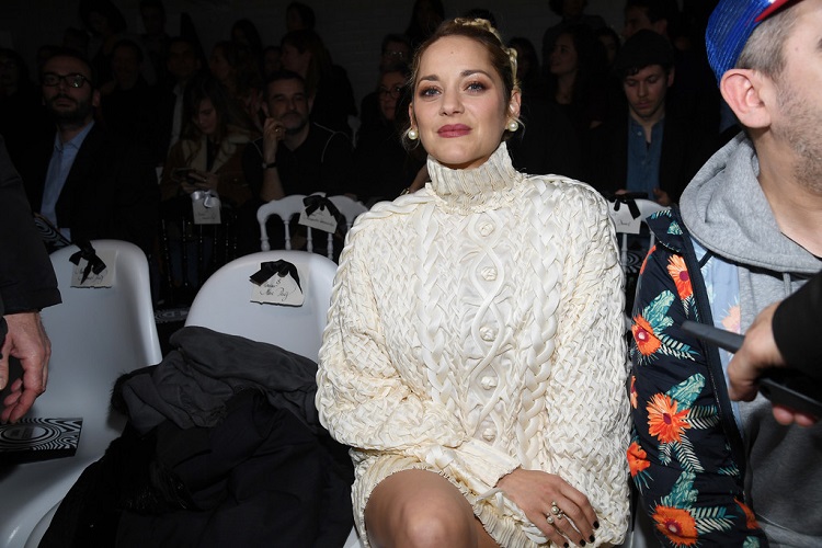 meilleurs looks idées tenues marion cotillard fashion style vestimentaire femme 40 ans ou plus