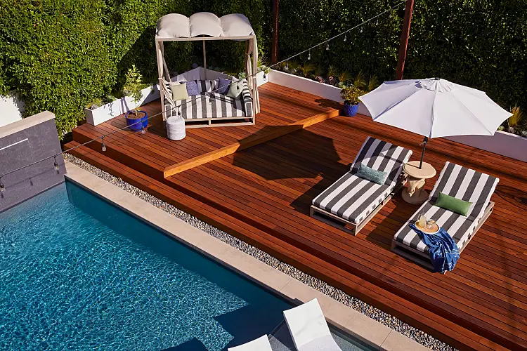 salon de jardin pour piscine tendances 2023 meubles bois moderne