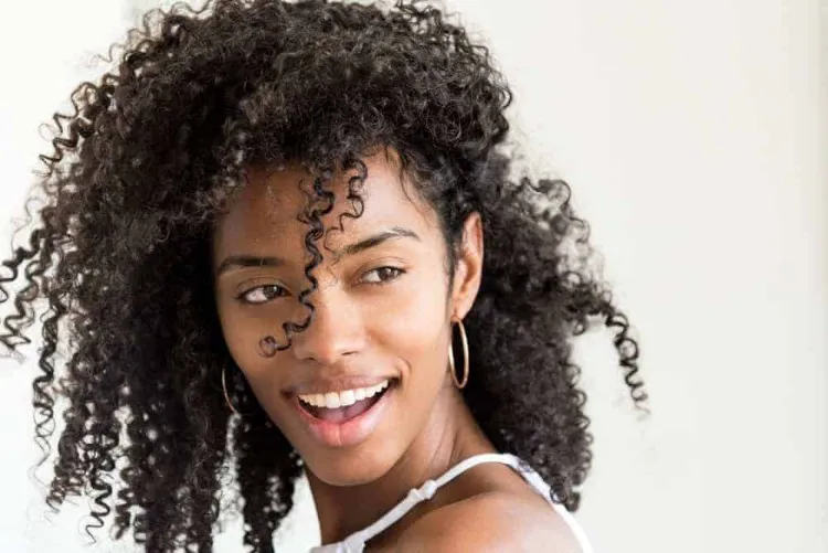 comment avoir des cheveux crépus en bonne santé coupe cheveux crépus femme afro americaine noire