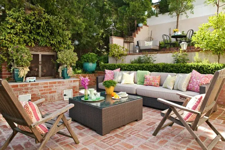 coin détente au jardin ou à la terrasse pergola terrasse style préféré bohème minimaliste industriel