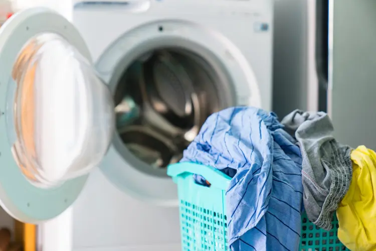 combien de temps peut on laisser ses vêtements mouillé dans la machine à laver avant qu'ils sentent mauvais
