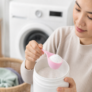 Dosage lessive en poudre pour laver un tapis de bain en machine