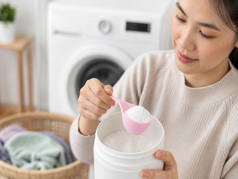 Dosage lessive en poudre pour laver un tapis de bain en machine