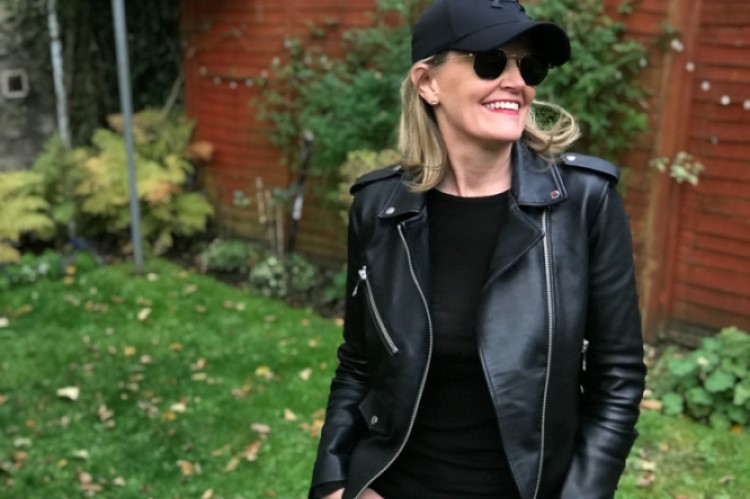 comment porter une veste en cuir femme 50 ans tendance