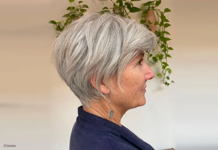 coupe de cheveux 2023 femme 50 ans coupe degradee 50 ans 2023 mi long court top tendance