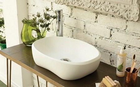 crédence salle de bain lavabo blanc couleur matériau inspiration