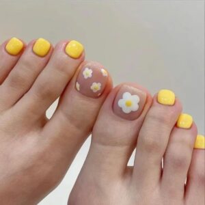 manicure et pedicure tendance 2023 mix and match nails