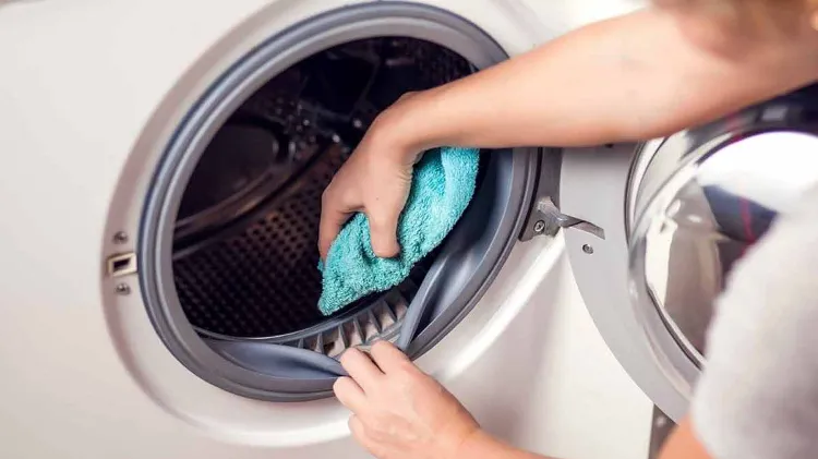 optez pour du vinaigre blanc pour nettoyer le joint machine à laver 2023