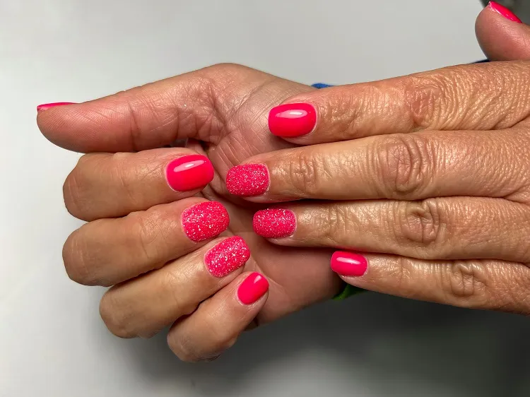 quelle couleur vernis à ongles pour femme de 60 ans