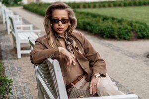 accessoires preppy tendances mode couleurs 2023 femme