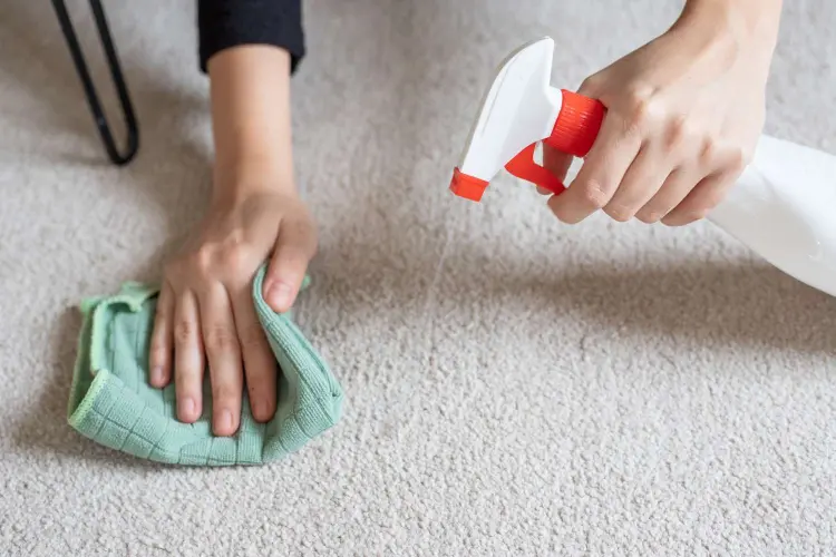 comment nettoyer un tapis synthétique avec bicarbonate et vinaigre blanc