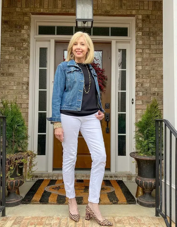 comment porter le jean blanc 60 ans quand on est grande