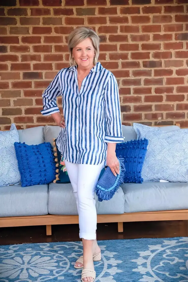 comment porter le jeans blanc après 50 ans