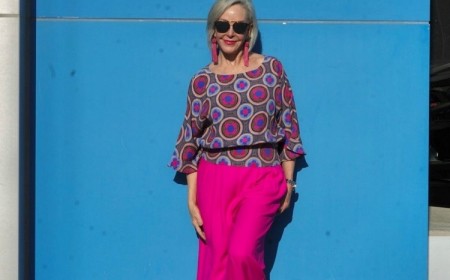 comment porter le pantalon large après 50 ans idées tenues femme 50 ans printemps été 2023